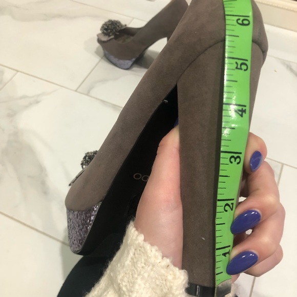 Like NEW! Aldo Glittery Peep Toe Platform Heels - Picture 10 of 12